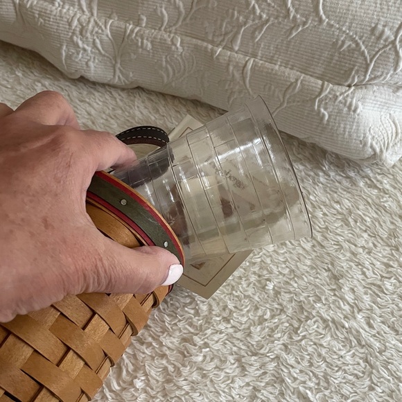 Longaberger authentic Santa’s helper basket. NEW - Picture 3 of 5